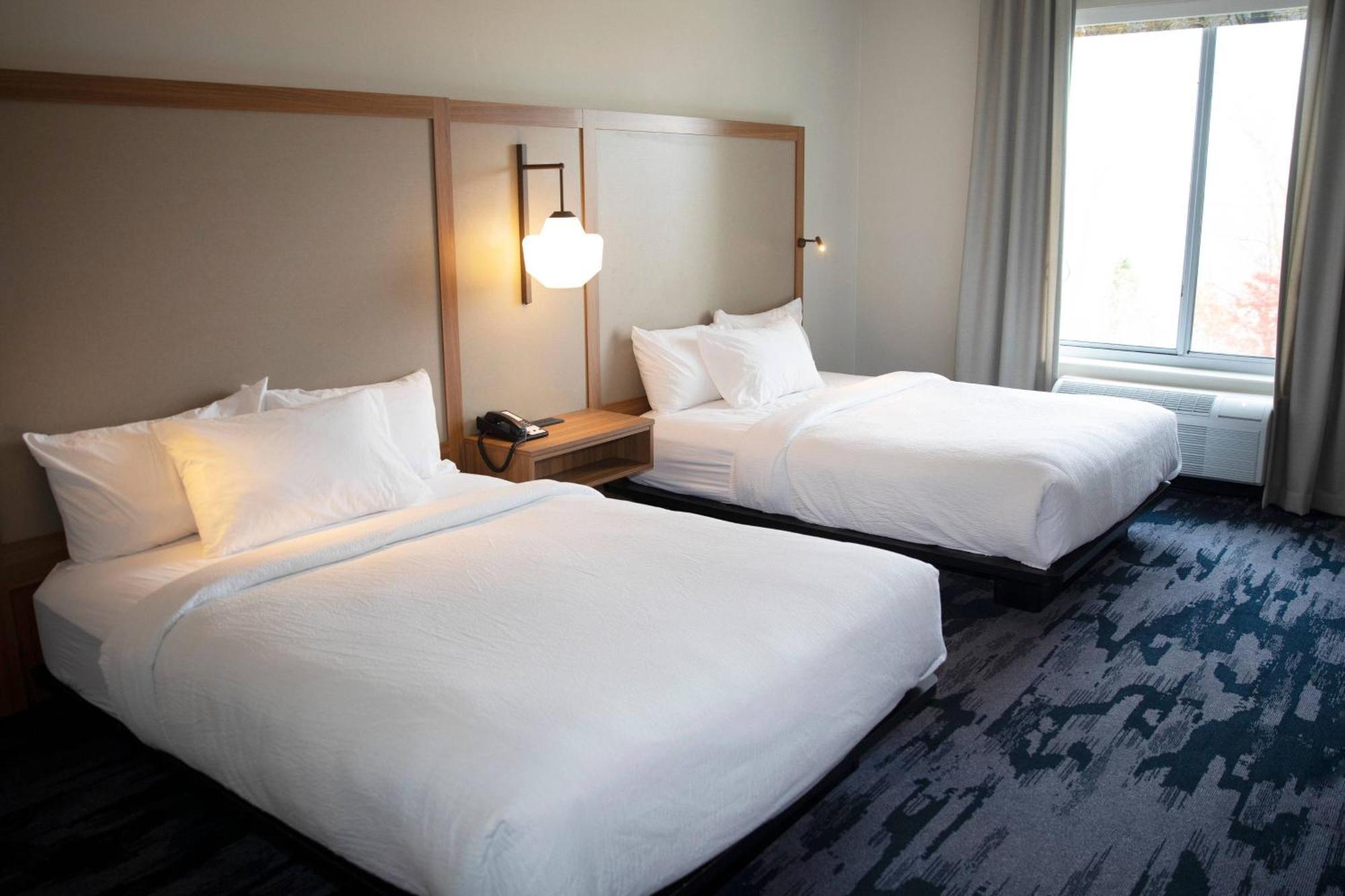 Fairfield Inn & Suites Маркетт Экстерьер фото